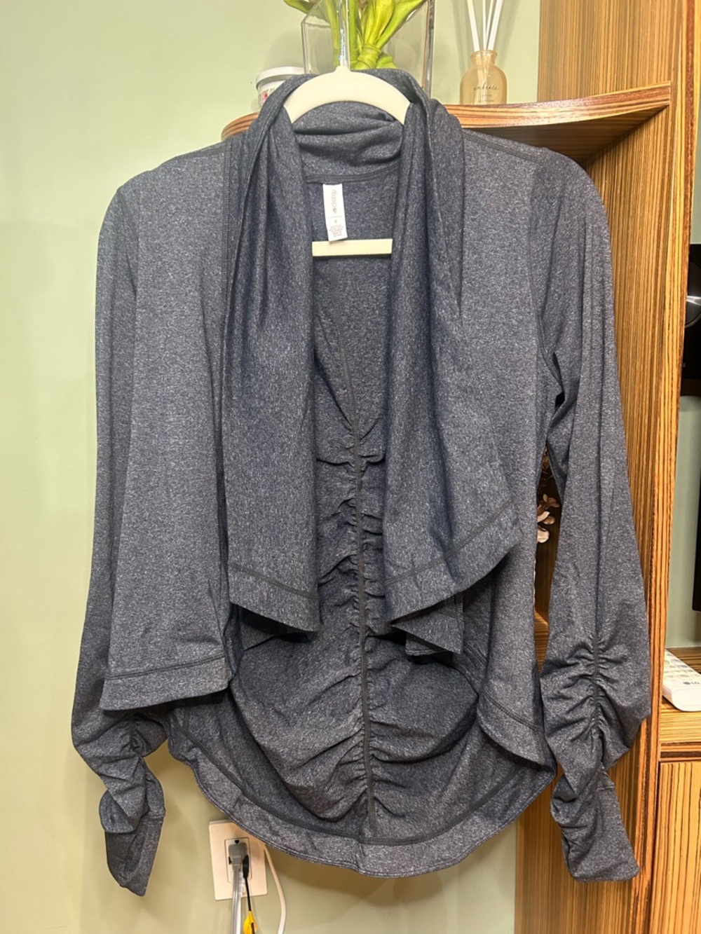 Ideology Charcoal Gray Ruched Athletic Jacket Thumbholes Women’s Size S Y2K
